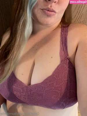 burninelle - hello my loves how are you ??? I hope you have a nice day !! I'm