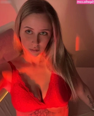 Luna_Zuhause [ luna-zuhause-1 ] - Mean School girls ruin your life.