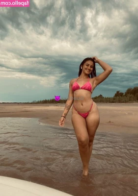 guadiii - what do you like more? watching me eat pussy or suck dick?