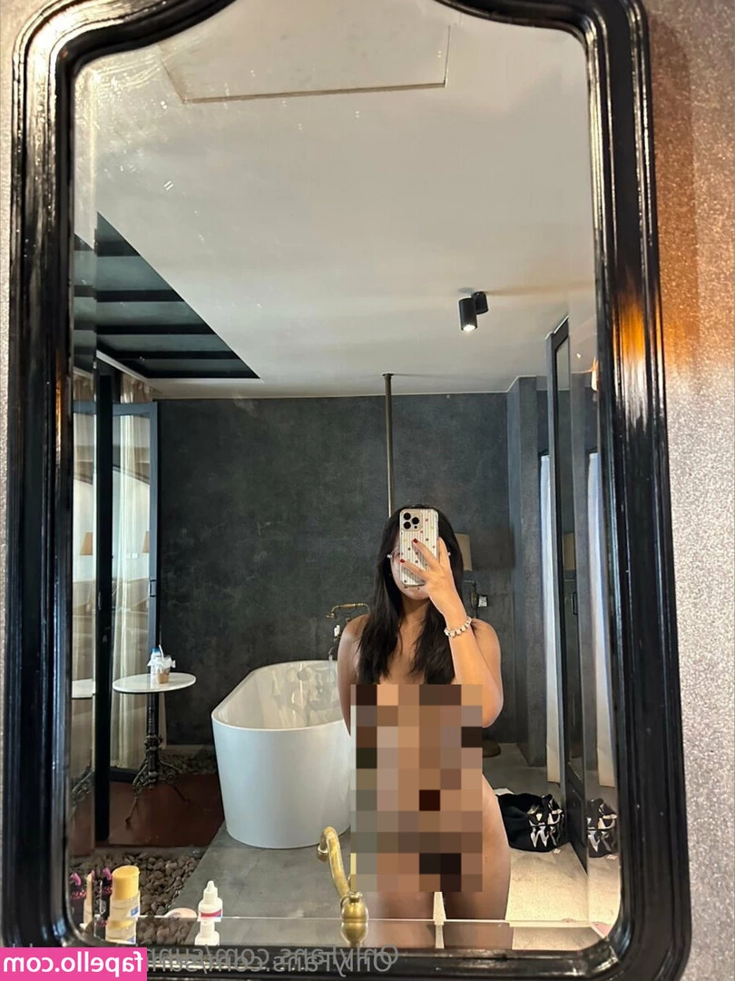 sunni_emerald [ sunni-emerald ] - Would you like to get on top of me and cum?💦 DM me and we can