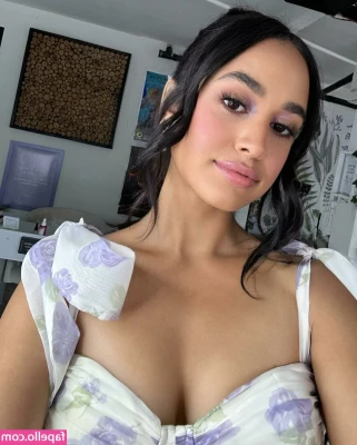 Emily Tosta [ emily-tosta ] - Baby baby baby ohhhh 😌🤪
