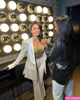 Emily Tosta [ emily-tosta ] - I just recorded and uploaded a brand new JOI voice note!!! It's on my