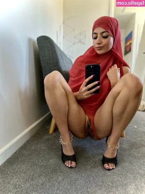 Aaliyah Yasin [ aaliyah-yasin ] - BTS from today’s shoot😉