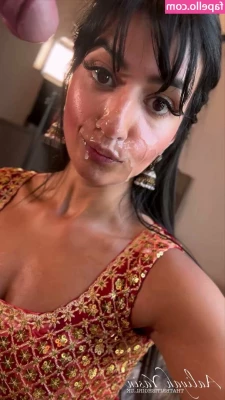Aaliyah Yasin [ aaliyah-yasin ] - My little vagine   and ass  very very close detail photos