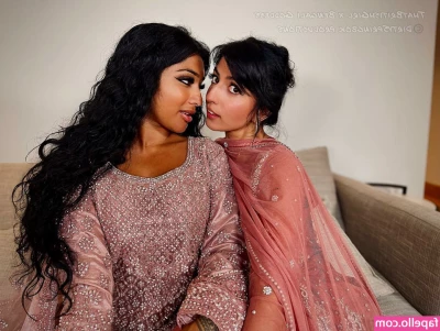 Aaliyah Yasin [ aaliyah-yasin ] - shall we take a shower honey