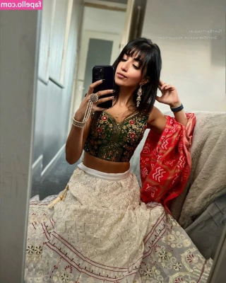 Aaliyah Yasin [ aaliyah-yasin ] - do you like my new slip? let me know in my dms😉
