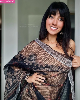 Aaliyah Yasin [ aaliyah-yasin ] - You want to watch me drive barefoot?