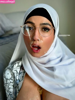 Aaliyah Yasin [ aaliyah-yasin ] - Got some new videos ready to go! Check out Jack’s feet jerking