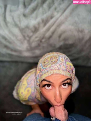Aaliyah Yasin [ aaliyah-yasin ] - Willing to trade some pics for wishlist purchases