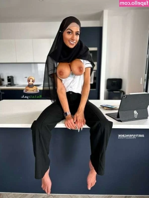 Aaliyah Yasin [ aaliyah-yasin ] - I just saw a very cute dog while running errands 😍