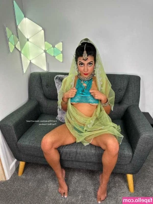 Aaliyah Yasin [ aaliyah-yasin ] - Just sent out a super HOT BTS video from set the other day! Watch me