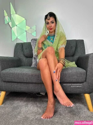 Aaliyah Yasin [ aaliyah-yasin ] - Guyssssss couple vids coming in