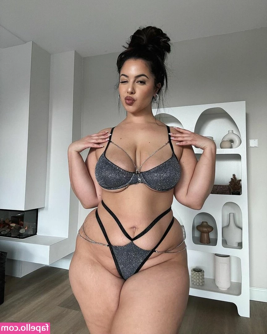 zinahadid - Adding/added new stuff to my wishlist 💙 between lingerie, a sexy