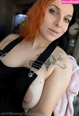 1girasol801free - Glasses on or off? 😉 I sent you some NEW spicy content just now
