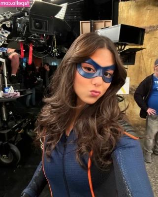 Kira Kosarin [ kira-kosarin ] - I m serving a snack for you  After I crushed these chips  you re