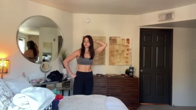 Kira Kosarin [ kira-kosarin ] - Mmm happy hump day