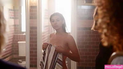 Kira Kosarin [ kira-kosarin ] - Just some cute heel pics I wanted to share with you 🥰