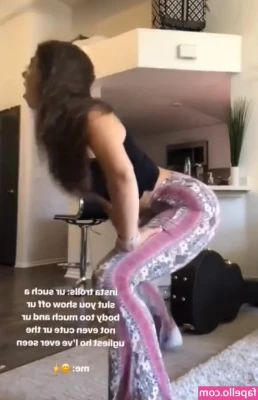 Kira Kosarin [ kira-kosarin ] - I'm Leaving for AVN Expo Las Vegas!!!  All Customs, requests, and