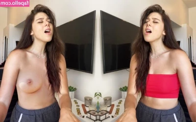 Kira Kosarin [ kira-kosarin ] - I love taking photos