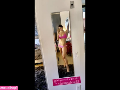 Kira Kosarin [ kira-kosarin ] - Happy Monday everyone!!!