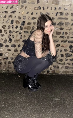 Kira Kosarin [ kira-kosarin ] - Julie ginger telling me bout her first time sucking dick n how she