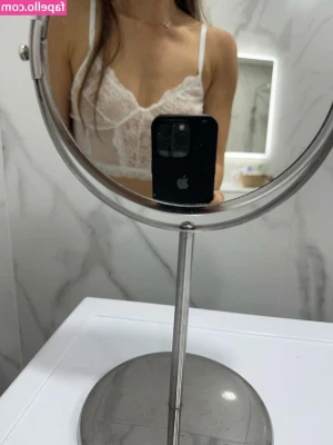 ekaterina_naturally [ ekaterina-naturally ] - Wem darf ich im Haushalt etwas zur Hand gehen