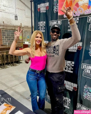 Torrie Wilson [ torrie-wilson ] - I do requests don t forget