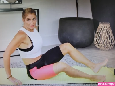 Torrie Wilson [ torrie-wilson ] - DONT FORGET LIVE SHOW IS TONIGHT 8PM CST