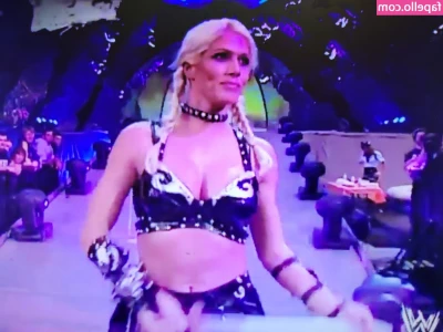 Torrie Wilson [ torrie-wilson ] - One two three