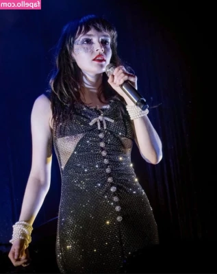 Lauren Mayberry [ lauren-mayberry ] - I almost accidently posted this on tiktok