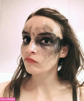 Lauren Mayberry [ lauren-mayberry ] - Thank you all for the nice messages and all the support you give me