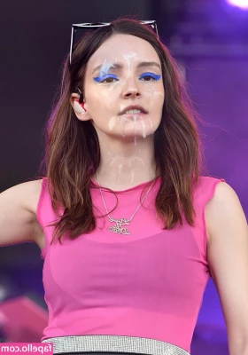 Lauren Mayberry [ lauren-mayberry ] - Good night babe