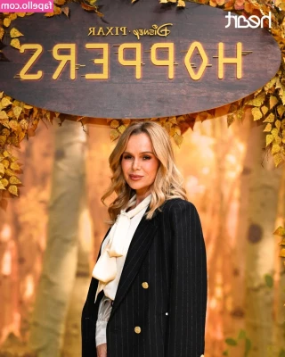 Amanda Holden [ amanda-holden-1 ] - Hidden Content Set part 1