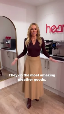 Amanda Holden [ amanda-holden-1 ] - I been holding this nut for 15 days i couldn t hold it anymore  