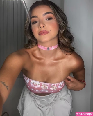 Larissa Esther [ larissa-esther ] - Son 3 videitos deliciosos y sustanciosos 🍆🍆🍆