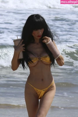 Bai Ling [ bai-ling ] - Who is your bitch