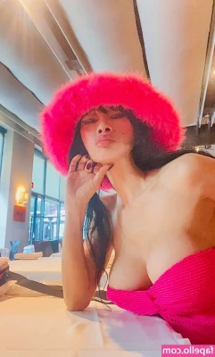 Bai Ling [ bai-ling ] - Why don t I lift up my skirt and you fuck me in my juicy pussy    I