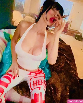 Bai Ling [ bai-ling ] - Wanna join me? 😋🛁💖