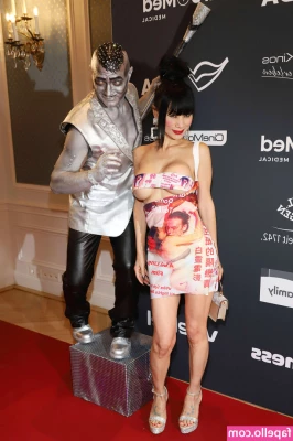 Bai Ling [ bai-ling ] - Do you like my ass baby 🐰