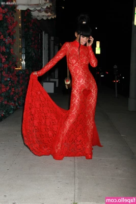 Bai Ling [ bai-ling ] - โดนจ บแน