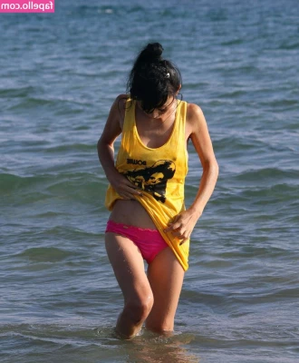 Bai Ling [ bai-ling ] - More  dancing  eheheh