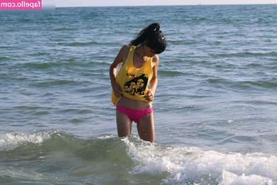 Bai Ling [ bai-ling ] - Do you like my throwbacks