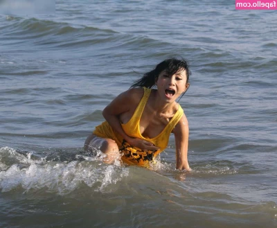 Bai Ling [ bai-ling ] - Mila's POV Cum enjoy my pretty feet through my perspective. Let me