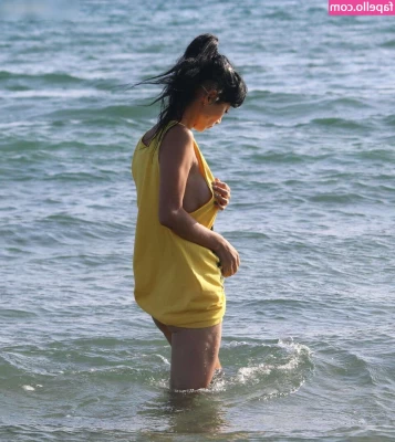 Bai Ling [ bai-ling ] - Just got professional shooting   enjoy your favorite soles