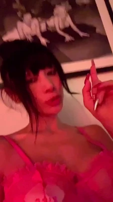 Bai Ling [ bai-ling ] - First time taking 22cm of thick dick inside me  Look how that ass