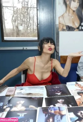 Bai Ling [ bai-ling ] - 這周c4跟大家視訊一起玩的尻尻  聲音有點小雜訊 