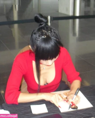 Bai Ling [ bai-ling ] - 👑🎄💎THIS IS THE DIAMOND AND GOLD ADVENT CALENDAR