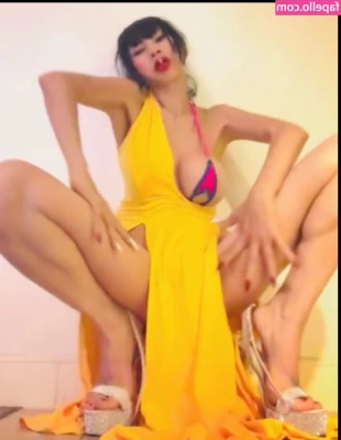 Bai Ling [ bai-ling ] - gainerpignic showing off his belly