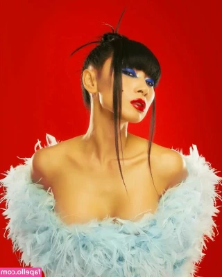 Bai Ling [ bai-ling ] - Ya se siente navidad