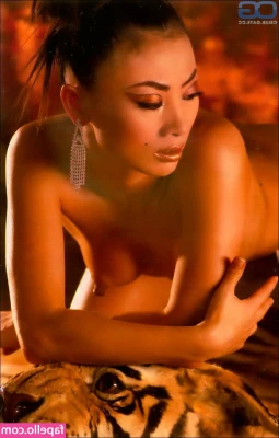 Bai Ling [ bai-ling ] - Tonight s Explicit Live     I squirted so much on my VIP phone ended